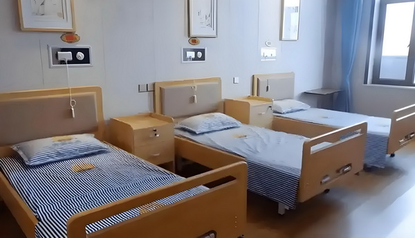 冯骥荐电影南京照相馆：没有抒情只有血的事实